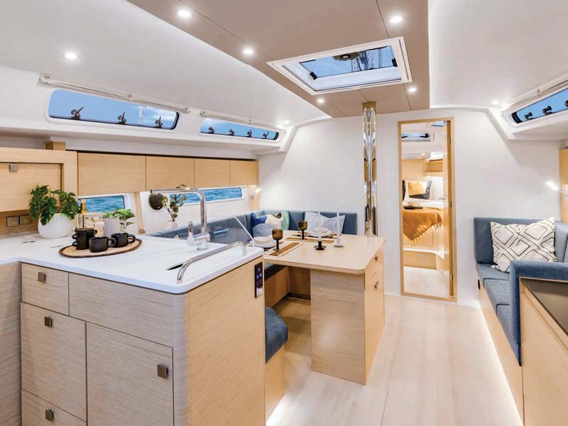 Hanse 410 spacious, light interior. Hanse 410 spacious, light interior.